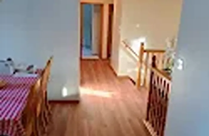 hardwood flooring in Hutchinson hallway